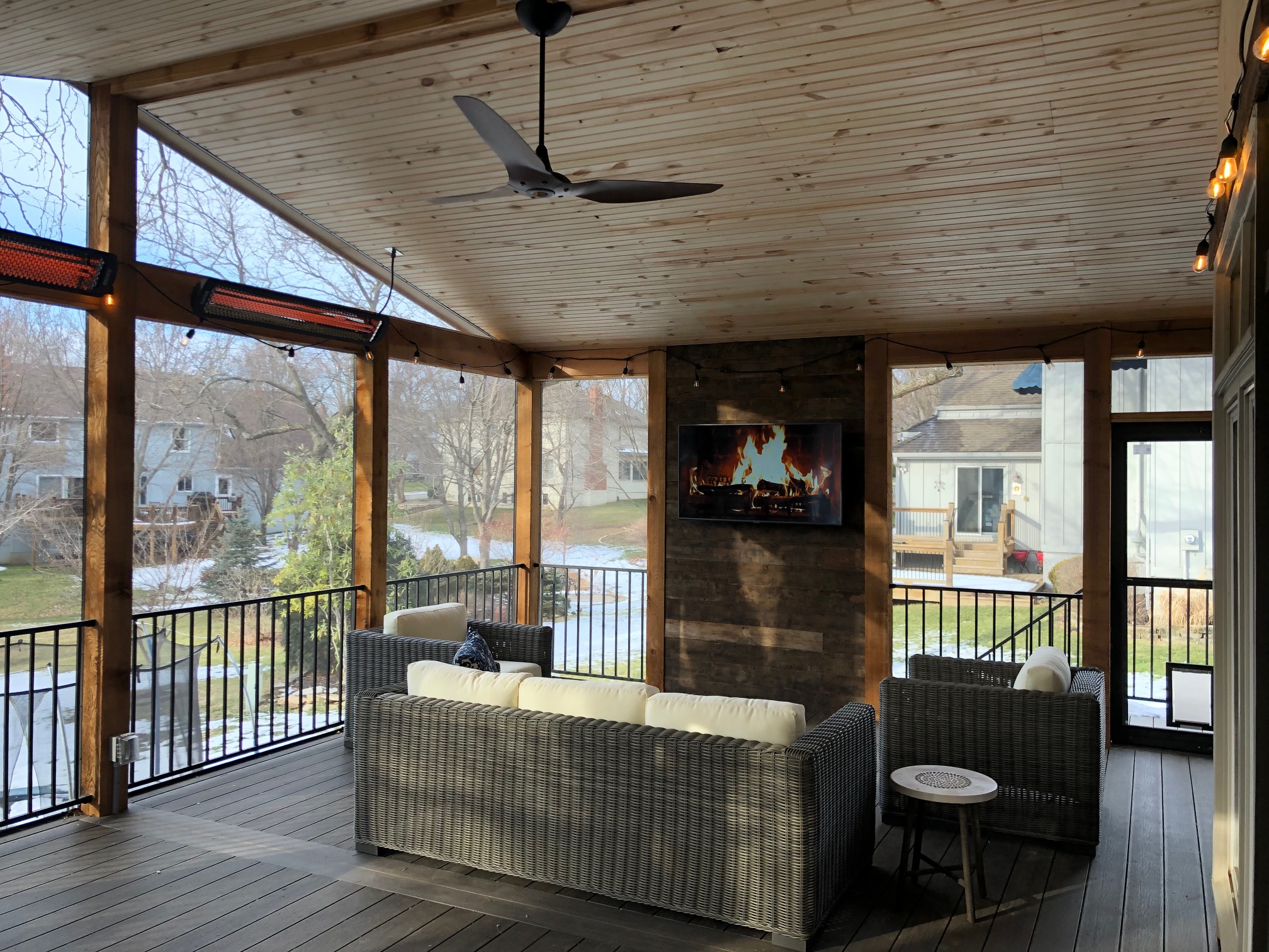 Screened in deck in Leawood, Ks.